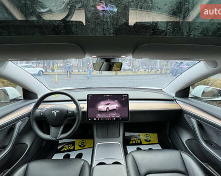 Білий Тесла Модель 3, об'ємом двигуна 0 л та пробігом 33 тис. км за 21300 $, фото 10 на Automoto.ua