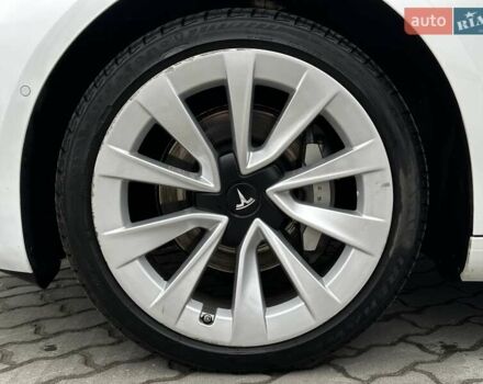 Белый Тесла Модель 3, объемом двигателя 0 л и пробегом 35 тыс. км за 24699 $, фото 6 на Automoto.ua