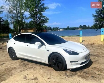 Белый Тесла Модель 3, объемом двигателя 0 л и пробегом 44 тыс. км за 20500 $, фото 3 на Automoto.ua