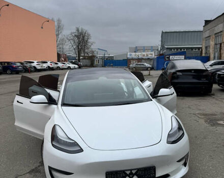 Білий Тесла Модель 3, об'ємом двигуна 0 л та пробігом 60 тис. км за 21000 $, фото 10 на Automoto.ua