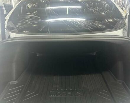Белый Тесла Модель 3, объемом двигателя 0 л и пробегом 125 тыс. км за 22000 $, фото 18 на Automoto.ua