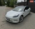 Білий Тесла Модель 3, об'ємом двигуна 0 л та пробігом 41 тис. км за 17200 $, фото 1 на Automoto.ua