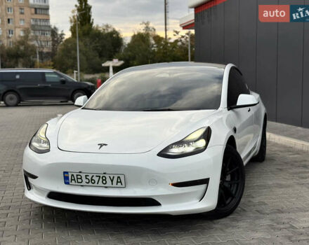 Білий Тесла Модель 3, об'ємом двигуна 0 л та пробігом 70 тис. км за 22200 $, фото 4 на Automoto.ua