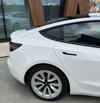 Белый Тесла Модель 3, объемом двигателя 0 л и пробегом 130 тыс. км за 18499 $, фото 9 на Automoto.ua