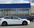 Білий Тесла Модель 3, об'ємом двигуна 0 л та пробігом 77 тис. км за 16900 $, фото 25 на Automoto.ua