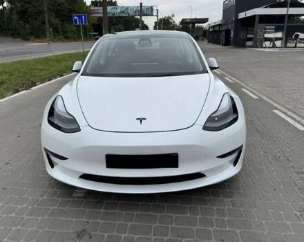 Білий Тесла Модель 3, об'ємом двигуна 0 л та пробігом 63 тис. км за 17000 $, фото 1 на Automoto.ua