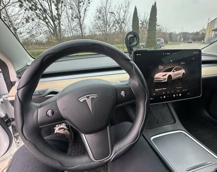 Белый Тесла Модель 3, объемом двигателя 0 л и пробегом 132 тыс. км за 21999 $, фото 17 на Automoto.ua