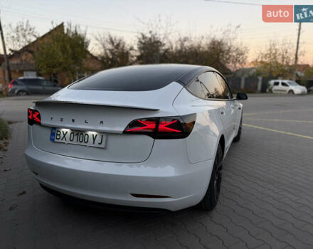 Білий Тесла Модель 3, об'ємом двигуна 0 л та пробігом 12 тис. км за 23700 $, фото 2 на Automoto.ua
