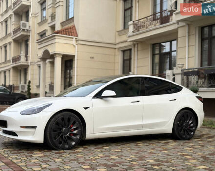 Белый Тесла Модель 3, объемом двигателя 0 л и пробегом 60 тыс. км за 22900 $, фото 4 на Automoto.ua