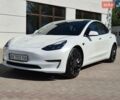 Білий Тесла Модель 3, об'ємом двигуна 0 л та пробігом 48 тис. км за 23500 $, фото 1 на Automoto.ua