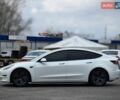 Белый Тесла Модель 3, объемом двигателя 0 л и пробегом 102 тыс. км за 22500 $, фото 3 на Automoto.ua