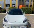 Белый Тесла Модель 3, объемом двигателя 0 л и пробегом 82 тыс. км за 18900 $, фото 7 на Automoto.ua