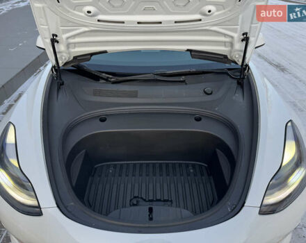 Білий Тесла Модель 3, об'ємом двигуна 0 л та пробігом 129 тис. км за 21999 $, фото 21 на Automoto.ua