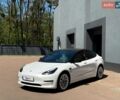 Білий Тесла Модель 3, об'ємом двигуна 0 л та пробігом 35 тис. км за 23900 $, фото 3 на Automoto.ua