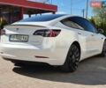 Білий Тесла Модель 3, об'ємом двигуна 0 л та пробігом 48 тис. км за 23500 $, фото 6 на Automoto.ua