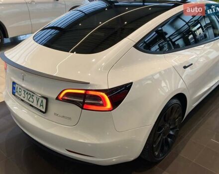 Белый Тесла Модель 3, объемом двигателя 0 л и пробегом 18 тыс. км за 28999 $, фото 11 на Automoto.ua