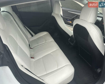 Белый Тесла Модель 3, объемом двигателя 0 л и пробегом 59 тыс. км за 22000 $, фото 16 на Automoto.ua