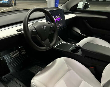 Білий Тесла Модель 3, об'ємом двигуна 0 л та пробігом 8 тис. км за 26500 $, фото 13 на Automoto.ua