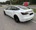 Білий Тесла Модель 3, об'ємом двигуна 0 л та пробігом 63 тис. км за 17000 $, фото 2 на Automoto.ua