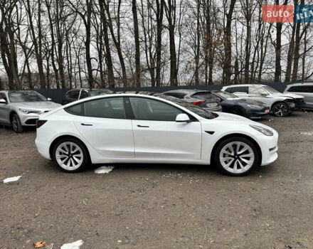 Белый Тесла Модель 3, объемом двигателя 0 л и пробегом 28 тыс. км за 19990 $, фото 10 на Automoto.ua