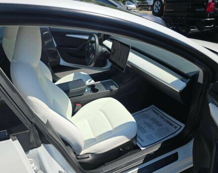 Белый Тесла Модель 3, объемом двигателя 0 л и пробегом 58 тыс. км за 16600 $, фото 4 на Automoto.ua