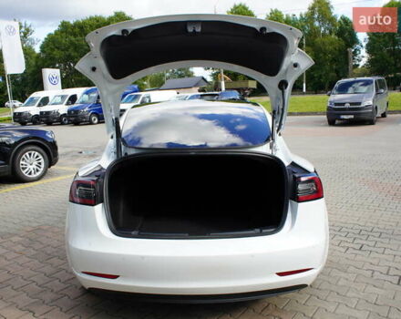 Білий Тесла Модель 3, об'ємом двигуна 0 л та пробігом 33 тис. км за 20700 $, фото 35 на Automoto.ua