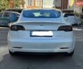 Білий Тесла Модель 3, об'ємом двигуна 0 л та пробігом 50 тис. км за 13700 $, фото 4 на Automoto.ua