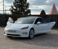 Белый Тесла Модель 3, объемом двигателя 0 л и пробегом 83 тыс. км за 20200 $, фото 46 на Automoto.ua