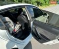 Білий Тесла Модель 3, об'ємом двигуна 0 л та пробігом 64 тис. км за 22500 $, фото 20 на Automoto.ua