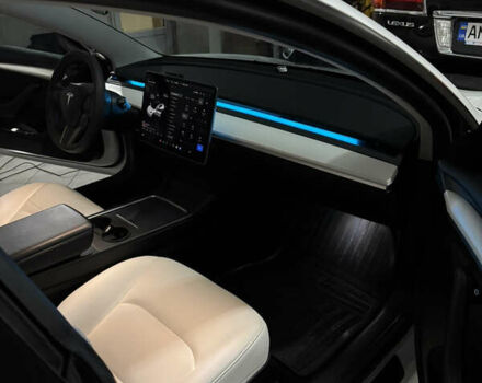 Білий Тесла Модель 3, об'ємом двигуна 0 л та пробігом 81 тис. км за 24950 $, фото 8 на Automoto.ua