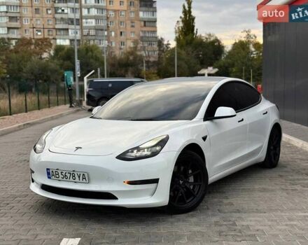 Белый Тесла Модель 3, объемом двигателя 0 л и пробегом 70 тыс. км за 22600 $, фото 5 на Automoto.ua