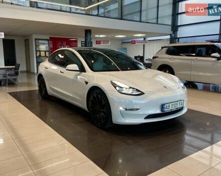 Белый Тесла Модель 3, объемом двигателя 0 л и пробегом 18 тыс. км за 28999 $, фото 15 на Automoto.ua