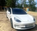 Белый Тесла Модель 3, объемом двигателя 0 л и пробегом 44 тыс. км за 20500 $, фото 5 на Automoto.ua