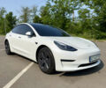 Белый Тесла Модель 3, объемом двигателя 0 л и пробегом 65 тыс. км за 22000 $, фото 3 на Automoto.ua