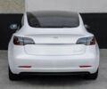 Білий Тесла Модель 3, об'ємом двигуна 0 л та пробігом 25 тис. км за 8906 $, фото 3 на Automoto.ua