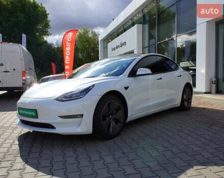 Білий Тесла Модель 3, об'ємом двигуна 0 л та пробігом 33 тис. км за 20700 $, фото 3 на Automoto.ua
