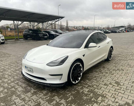 Білий Тесла Модель 3, об'ємом двигуна 0 л та пробігом 81 тис. км за 24950 $, фото 1 на Automoto.ua