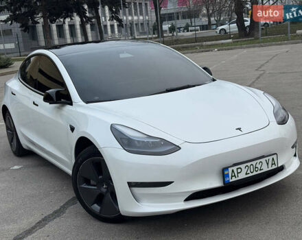 Белый Тесла Модель 3, объемом двигателя 0 л и пробегом 85 тыс. км за 21999 $, фото 4 на Automoto.ua