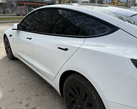 Белый Тесла Модель 3, объемом двигателя 0 л и пробегом 112 тыс. км за 21500 $, фото 20 на Automoto.ua