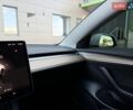 Белый Тесла Модель 3, объемом двигателя 0 л и пробегом 90 тыс. км за 20900 $, фото 81 на Automoto.ua
