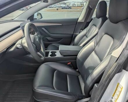 Білий Тесла Модель 3, об'ємом двигуна 0 л та пробігом 10 тис. км за 10400 $, фото 7 на Automoto.ua