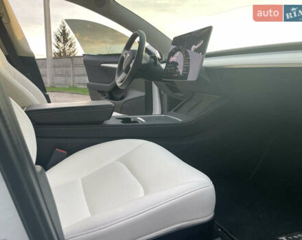 Білий Тесла Модель 3, об'ємом двигуна 0 л та пробігом 77 тис. км за 19000 $, фото 14 на Automoto.ua