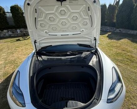 Білий Тесла Модель 3, об'ємом двигуна 0 л та пробігом 65 тис. км за 21000 $, фото 22 на Automoto.ua