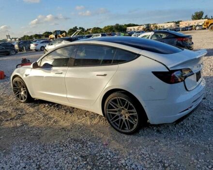 Белый Тесла Модель 3, объемом двигателя 0 л и пробегом 70 тыс. км за 5500 $, фото 1 на Automoto.ua
