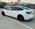 Білий Тесла Модель 3, об'ємом двигуна 0 л та пробігом 87 тис. км за 23500 $, фото 4 на Automoto.ua