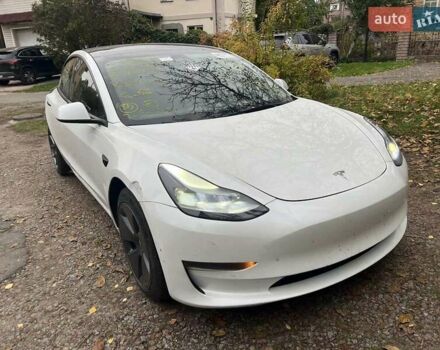 Тесла Модель 3 2022 у Києві на Automoto.ua Білий Тесла Модель 3, об'ємом двигуна 0 л та пробігом 64 тис. км за 14700 $, фото 24 на Automoto.ua