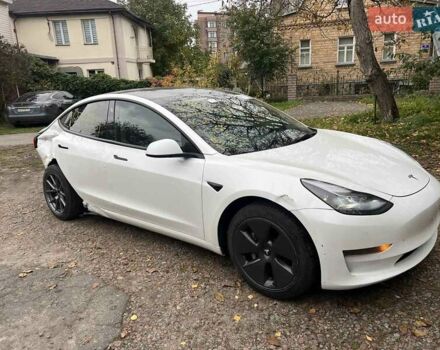 Тесла Модель 3 2022 у Києві на Automoto.ua Білий Тесла Модель 3, об'ємом двигуна 0 л та пробігом 64 тис. км за 14700 $, фото 21 на Automoto.ua