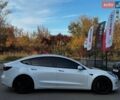 Білий Тесла Модель 3, об'ємом двигуна 0 л та пробігом 155 тис. км за 20655 $, фото 21 на Automoto.ua