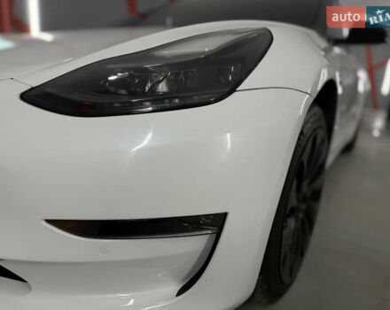 Білий Тесла Модель 3, об'ємом двигуна 0 л та пробігом 12 тис. км за 23700 $, фото 6 на Automoto.ua