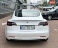 Белый Тесла Модель 3, объемом двигателя 0 л и пробегом 72 тыс. км за 19900 $, фото 5 на Automoto.ua